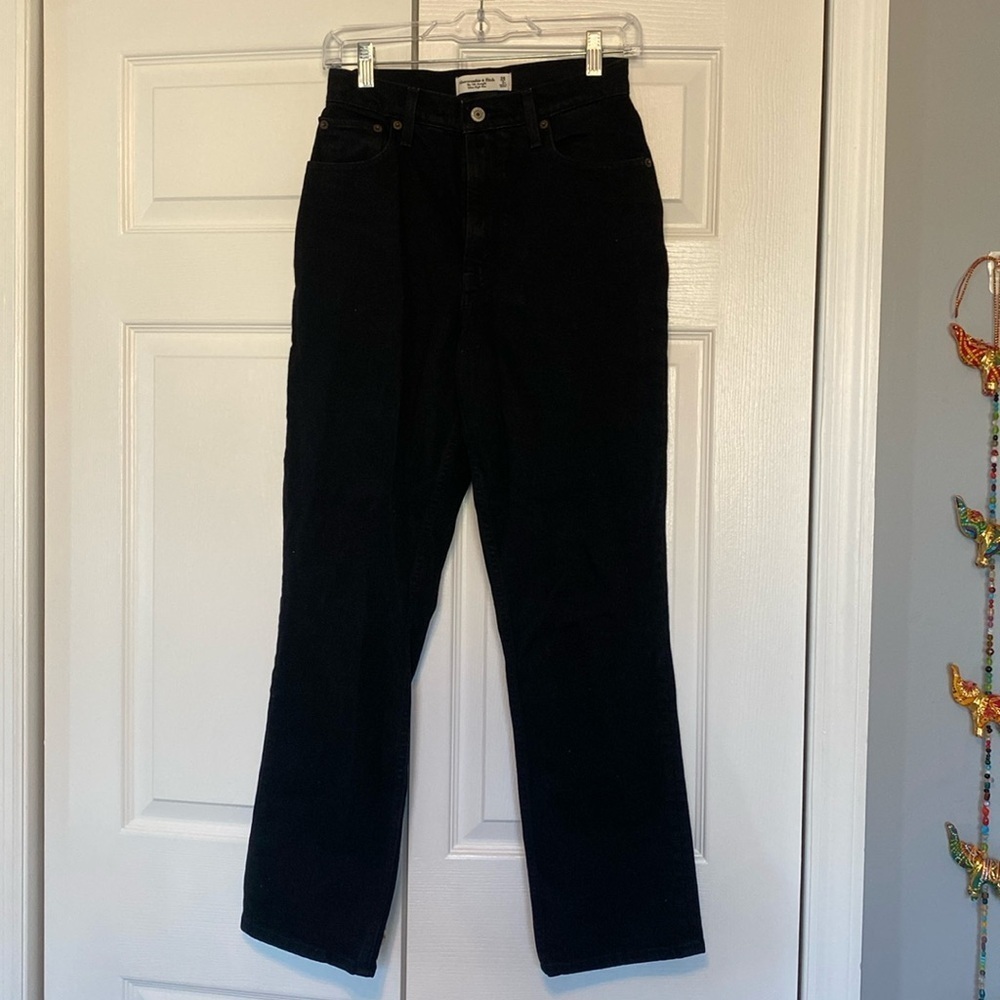 NWT A&F The 90s Straight Ultra High Rise Curve Love black sz 26/2 Short - Picture 2 of 7